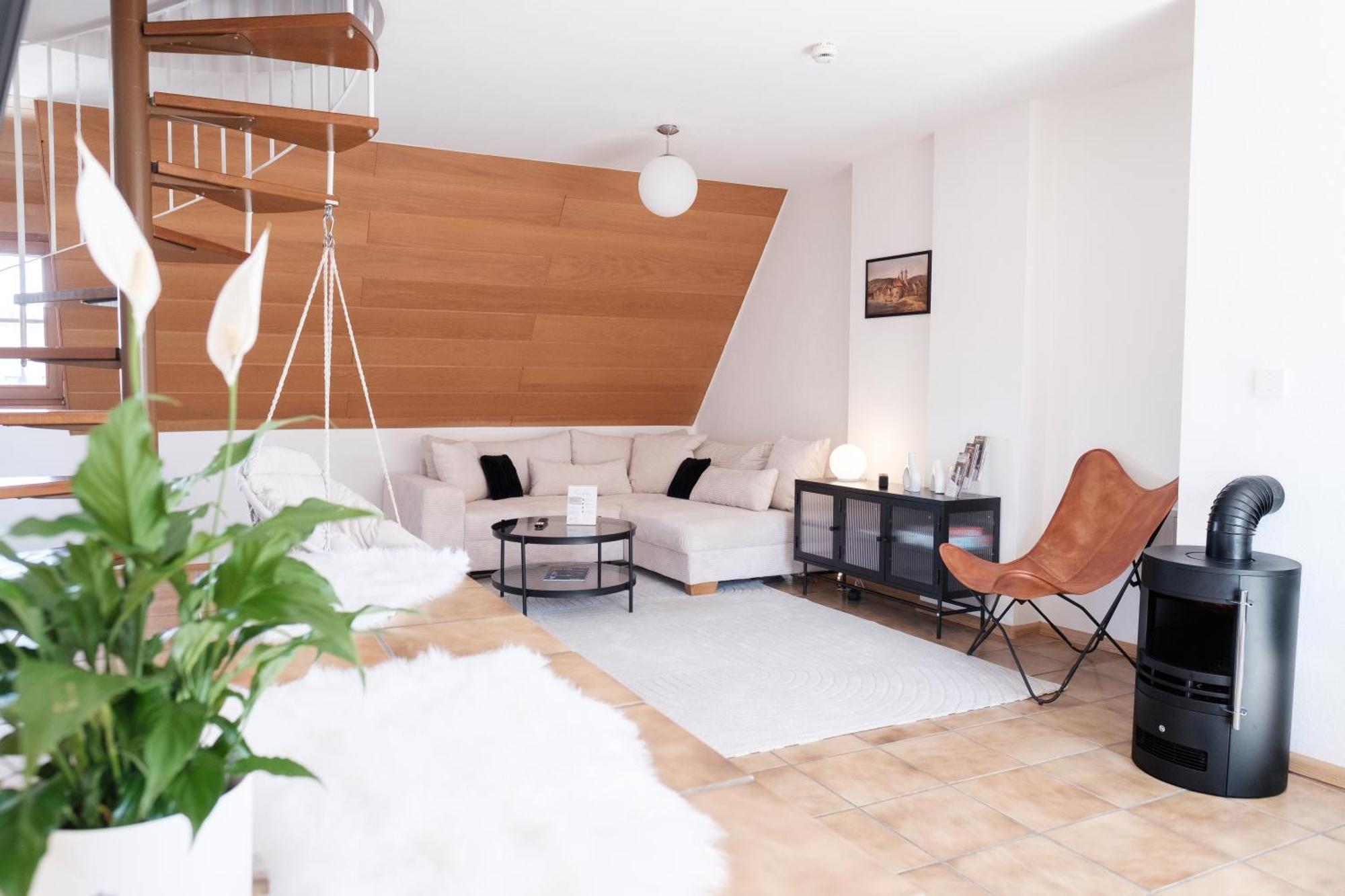 Neu Deluxe Suite Muensterblick, Maisonette, Kingsize Bett, Kueche, Netflix, Aussicht, E-Kamin Bad Sackingen Luaran gambar