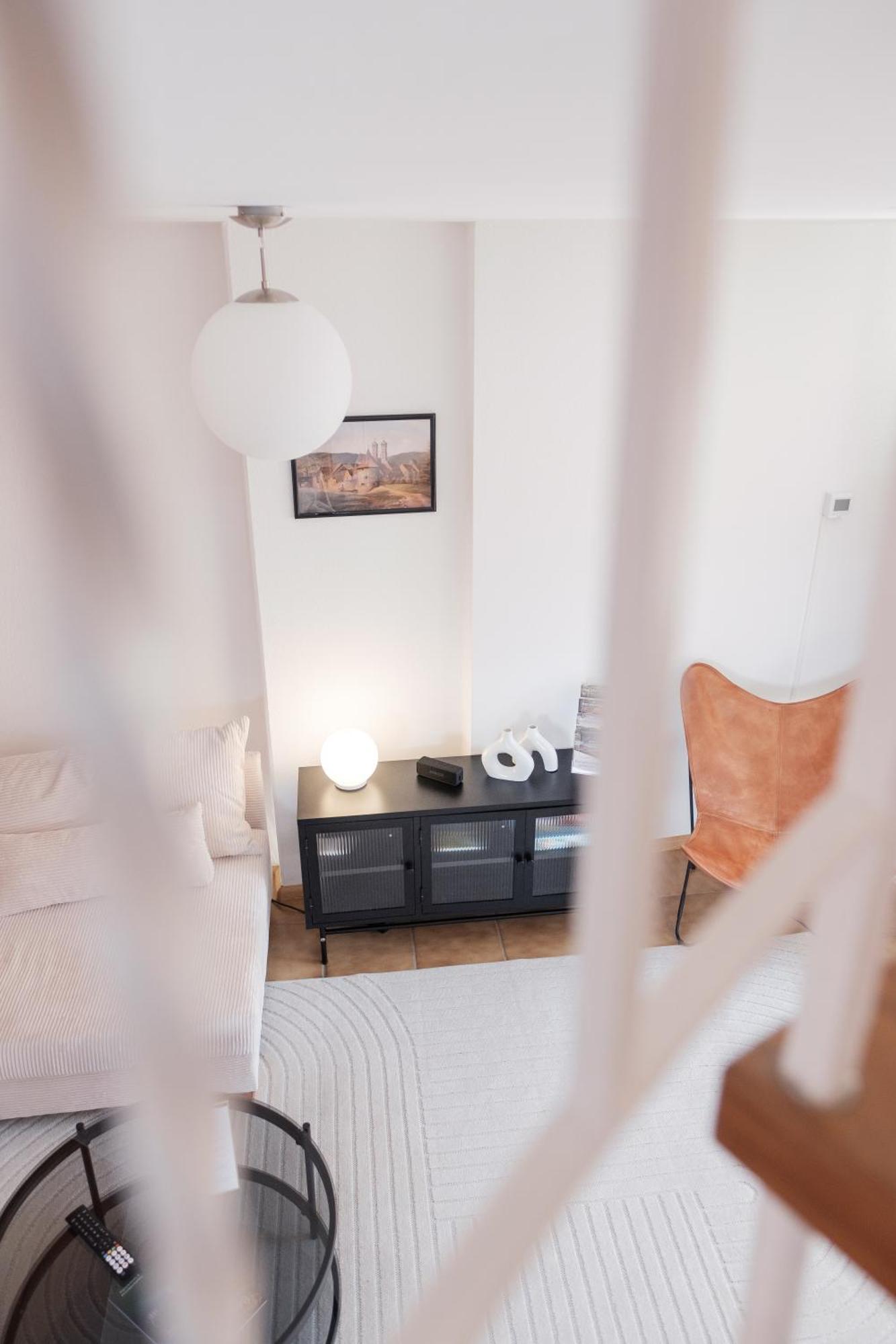Neu Deluxe Suite Muensterblick, Maisonette, Kingsize Bett, Kueche, Netflix, Aussicht, E-Kamin Bad Sackingen Luaran gambar