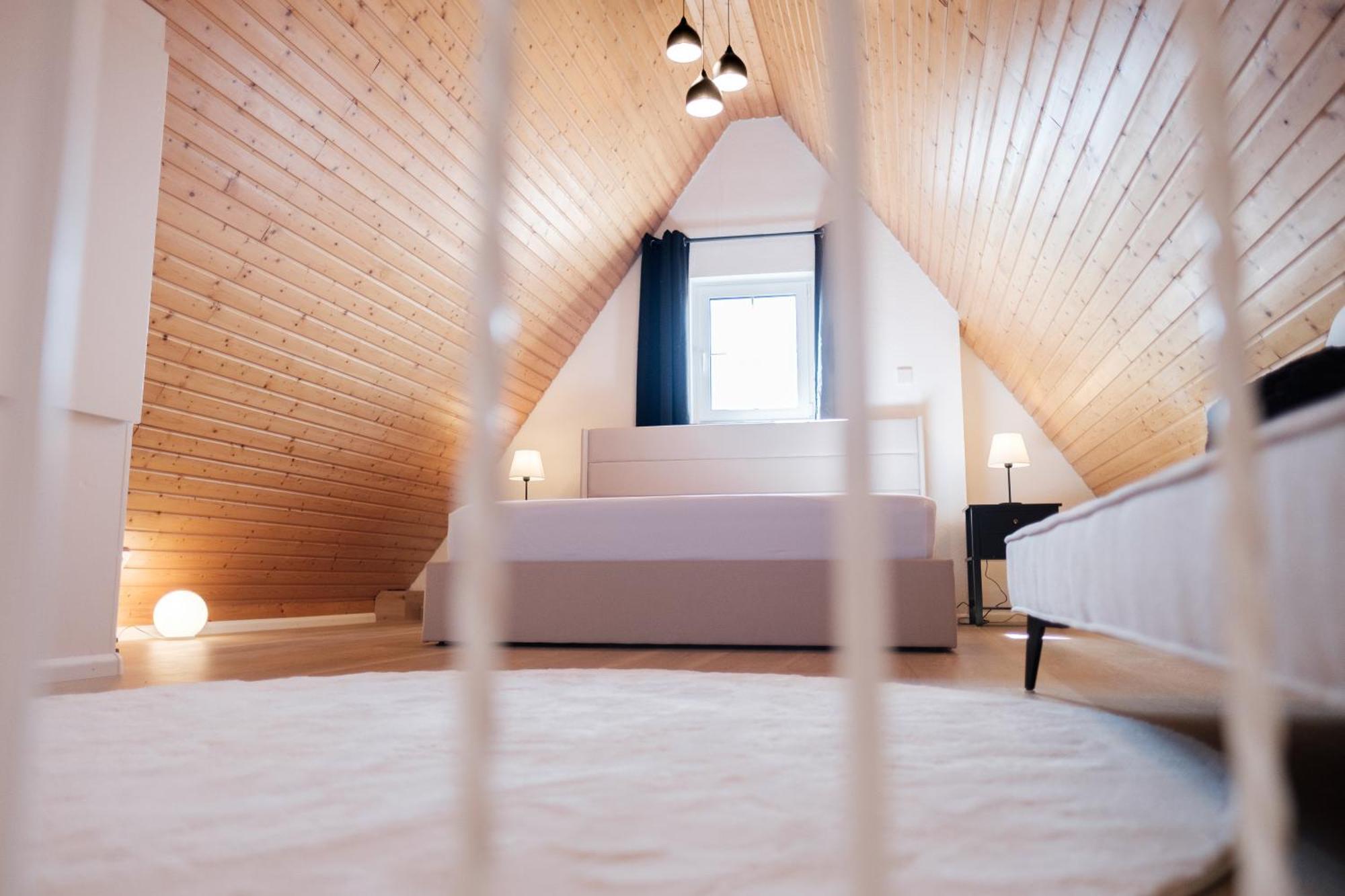 Neu Deluxe Suite Muensterblick, Maisonette, Kingsize Bett, Kueche, Netflix, Aussicht, E-Kamin Bad Sackingen Luaran gambar
